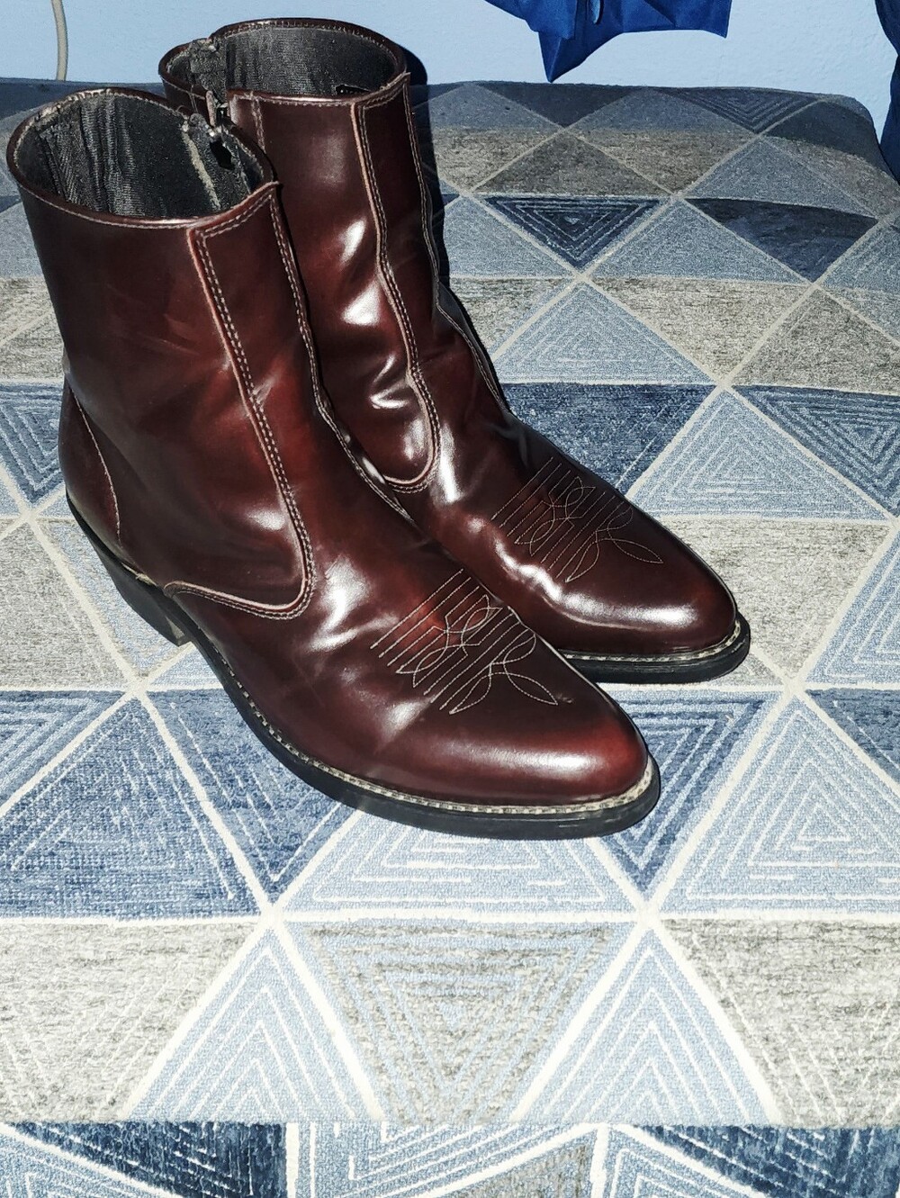 Men Vintage Leather Burgundy Cowboy Ankle Boots By Laredo Size 11 1/2 EW.